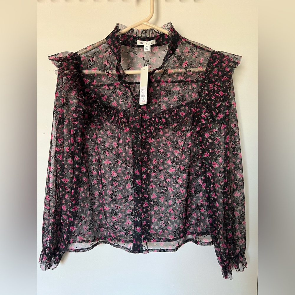 NWT Francesca’s black sheer blouse, size xs